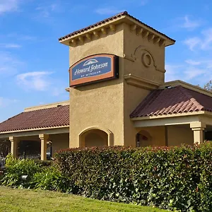 Howard Johnson By Wyndham Downtown Sacramento