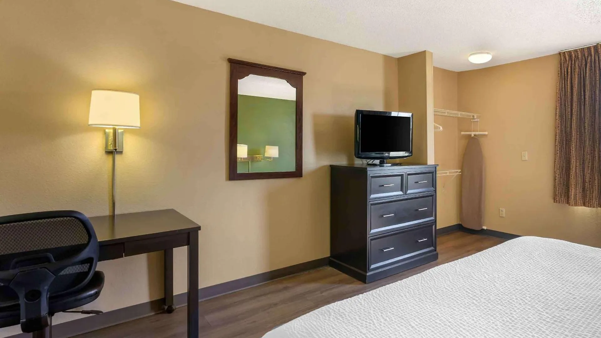 Extended Stay America - Sacramento - Arden Way Hotel