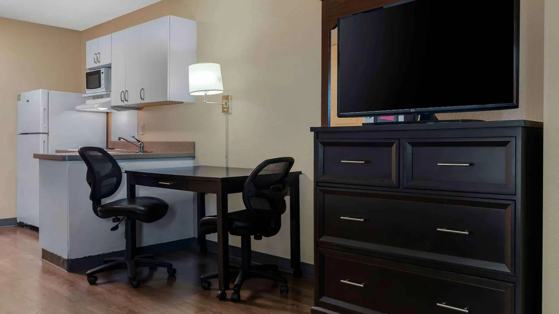 Extended Stay America - Sacramento - Arden Way Hotel